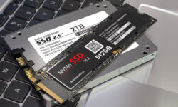 چرا حافظه SSD (هارد SSD) کند می‌شود؟